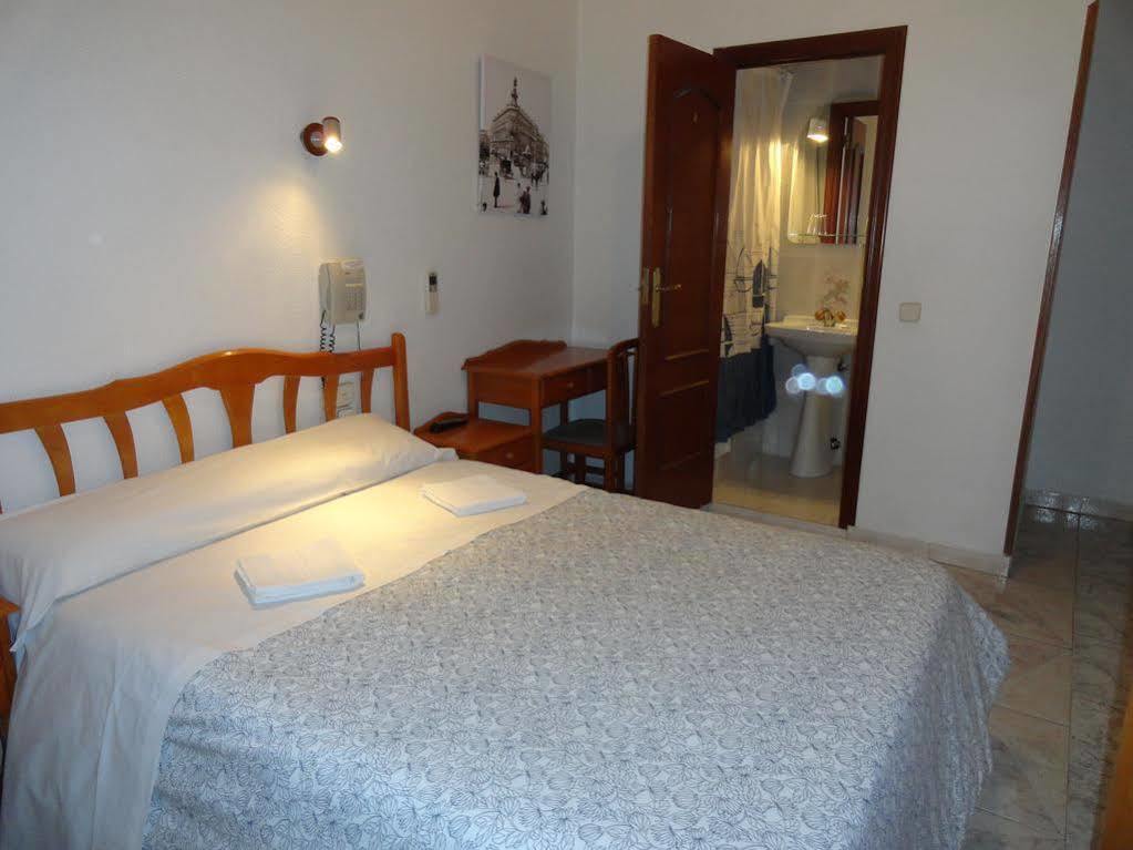 Hostal Fuencarral Kryse Мадрид Экстерьер фото